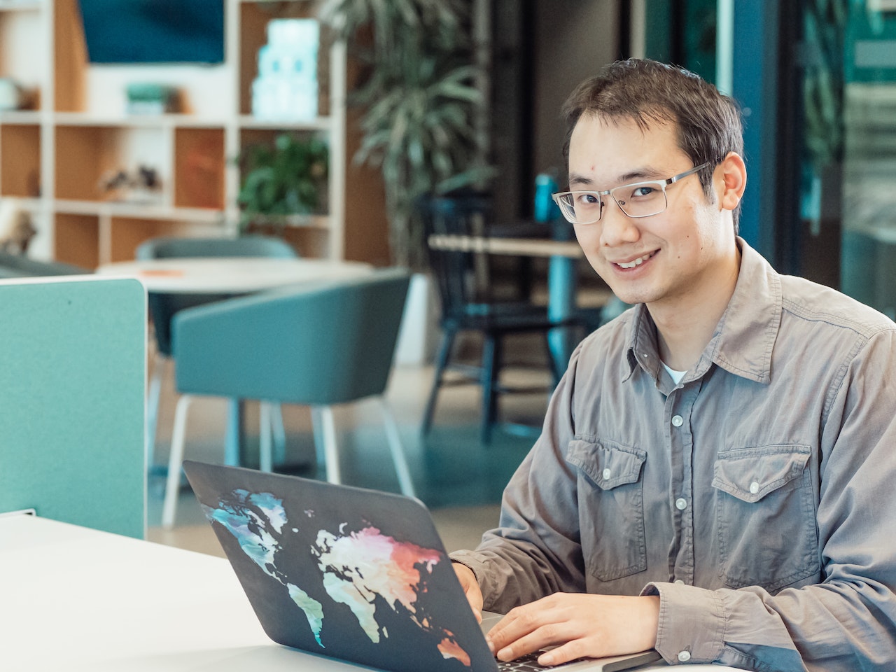 Asian man betting online